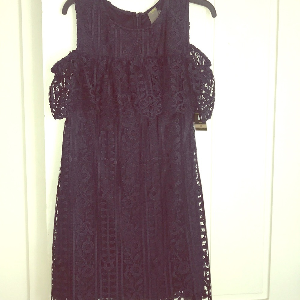 NWT TAYLOR NAVY BLUE LACE DRESS w COLD SHOULDER
